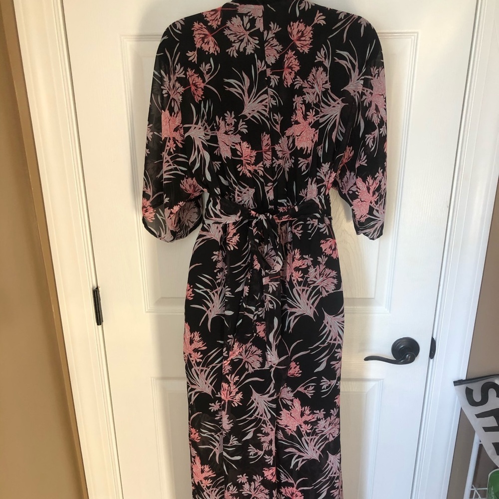 Express Floral Maxi Dress - Picture 5 of 8